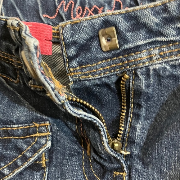 Mexx Denim Skirt in Dark Blue with Pink Embroidery - Picture 4 of 7